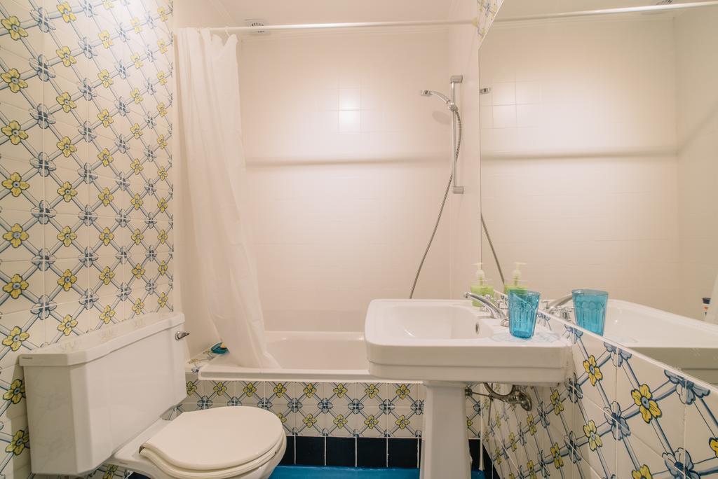 Camoes Deluxe Bairro Alto Appartement Lissabon Buitenkant foto