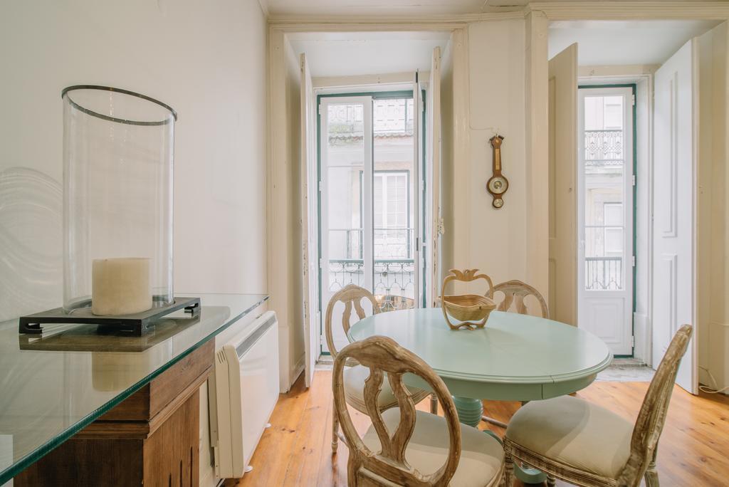 Camoes Deluxe Bairro Alto Appartement Lissabon Buitenkant foto
