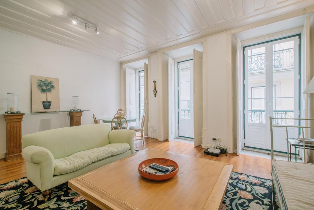 Camoes Deluxe Bairro Alto Appartement Lissabon Buitenkant foto